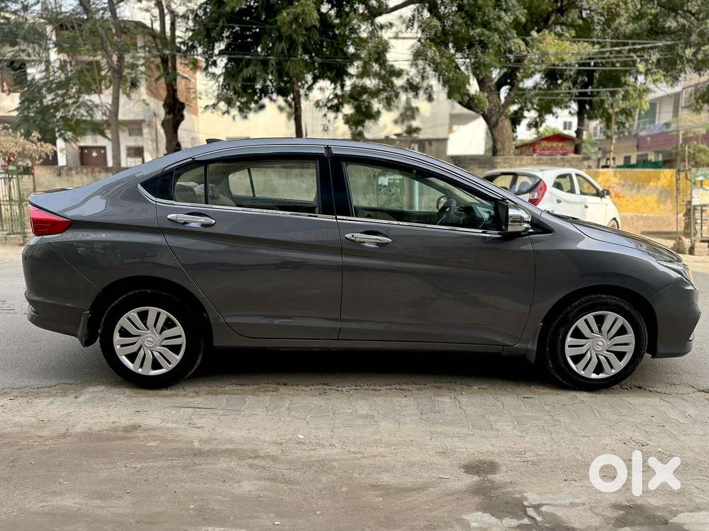 Honda City I-vtec Sv, 2018, Petrol