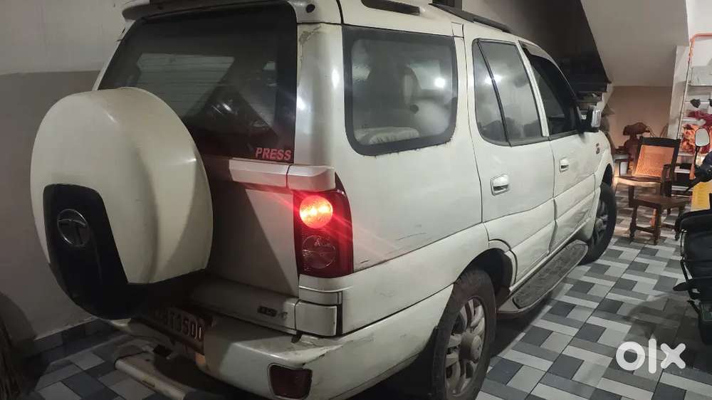 Tata Safari Dicor 2011