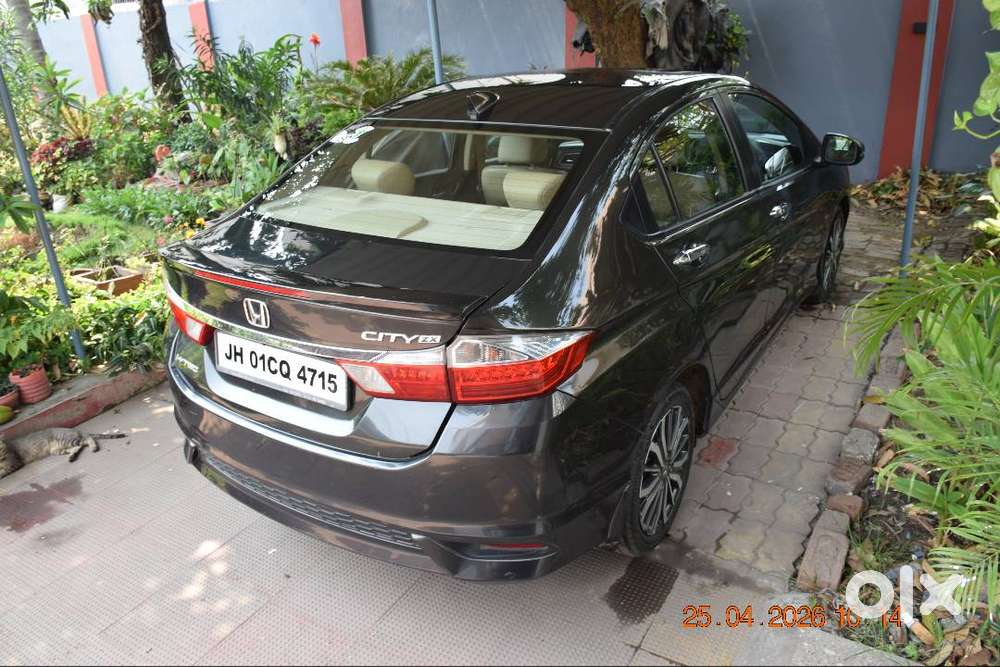 Honda City Zx 2017 Petrol Well Maintained