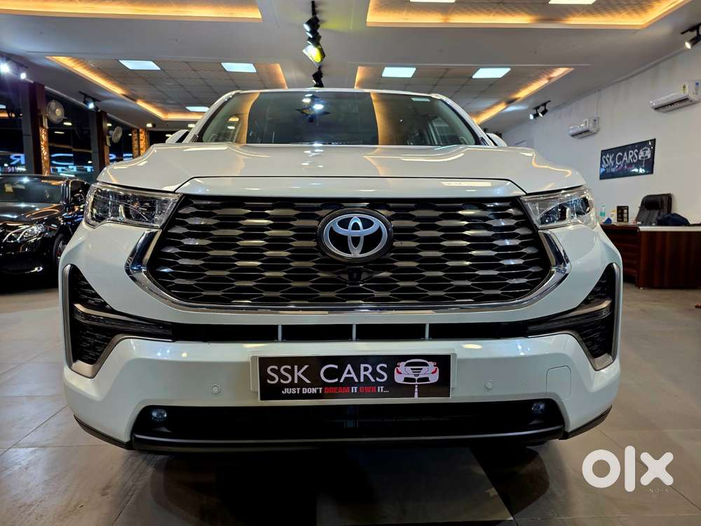 Toyota Innova Hycross 2.0 Zx Hybrid 7 Str, 2023, Petrol