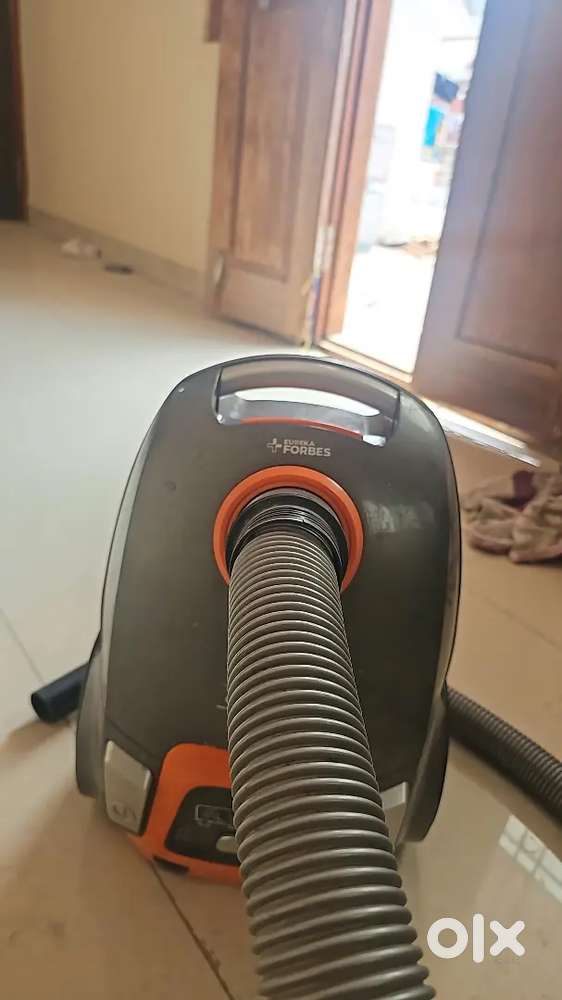 FORBES VACCUM CLEANER