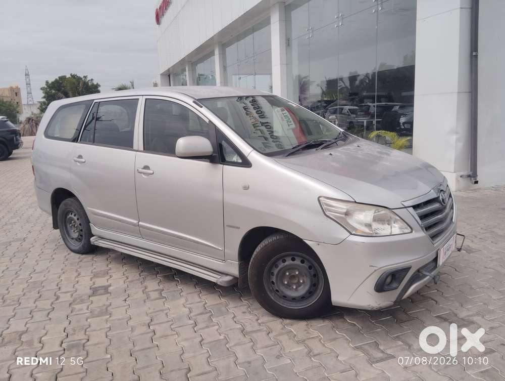 Toyota Innova 2.5 G (diesel) 8 Seater, 2014, Diesel