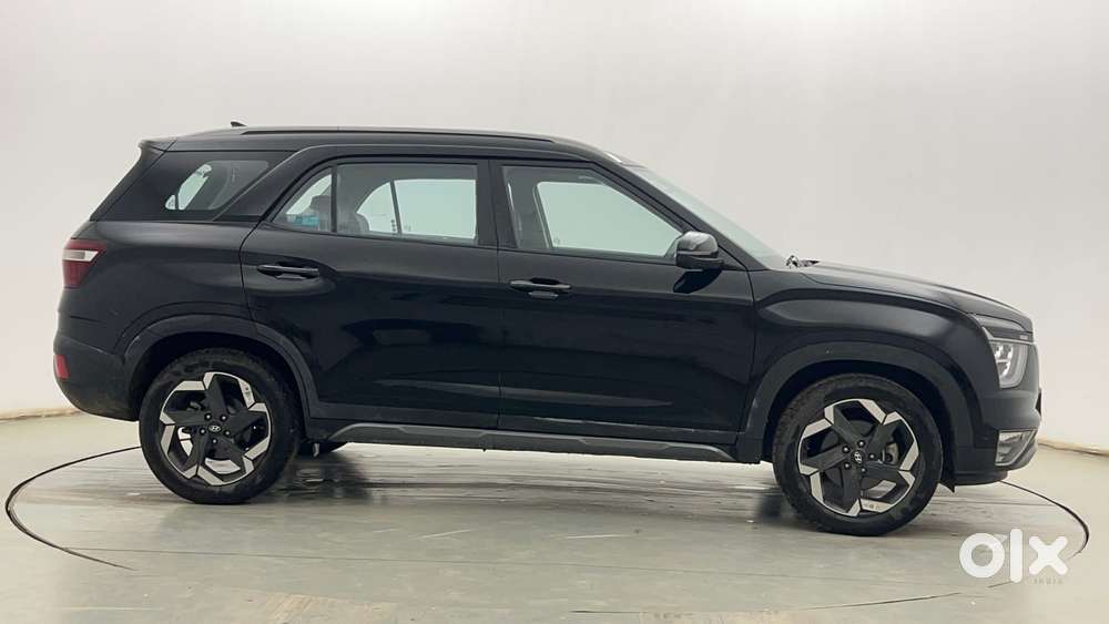 Hyundai Alcazar Platinum 7 Str 1.5 Turbo Petrol Adventure, 2023, Pet..