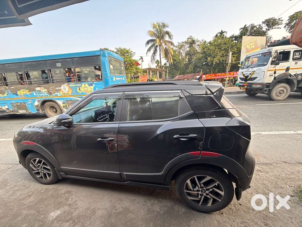 Mahindra Xuv 3xo 2025 Petrol 35000 Km Driven