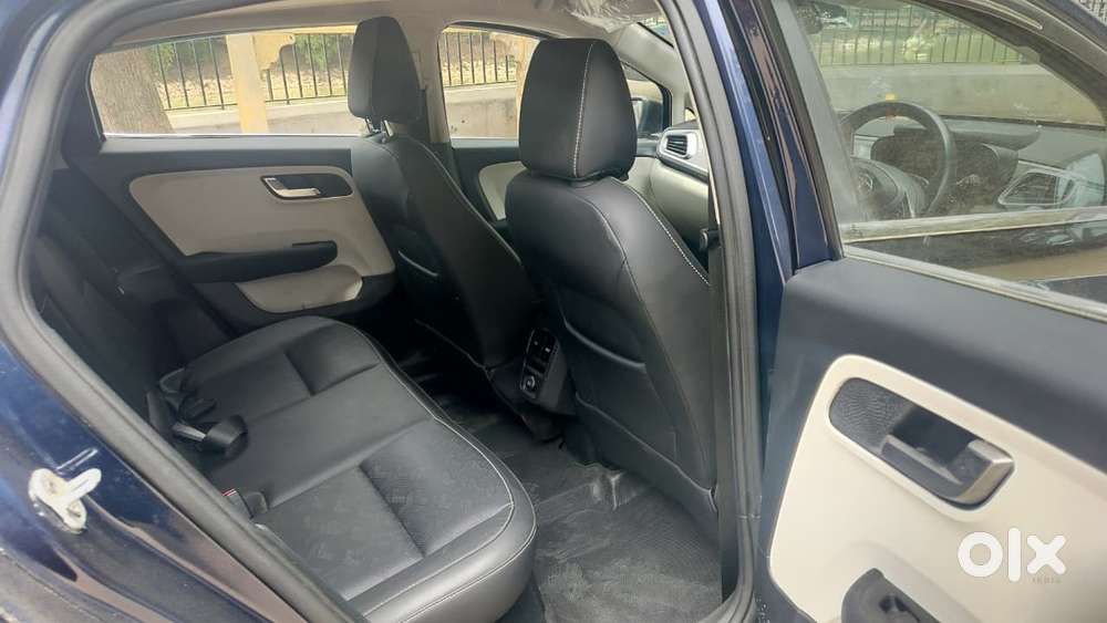 Tata Altroz 1.2 Xz Plus Rtn Dct, 2022, Petrol