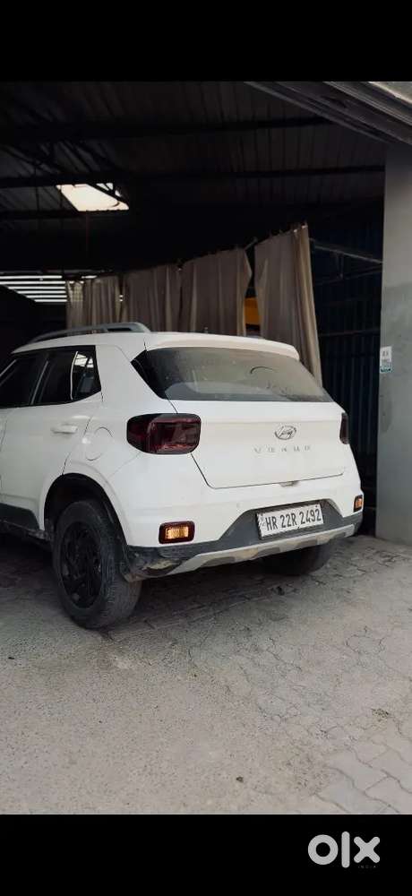 Hyundai Venue S Petrol 2020