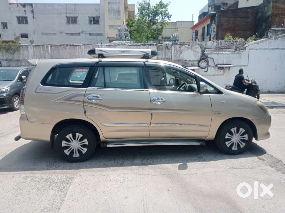 Toyota Innova 2.5 G (diesel) 8 Seater, 2011, Diesel