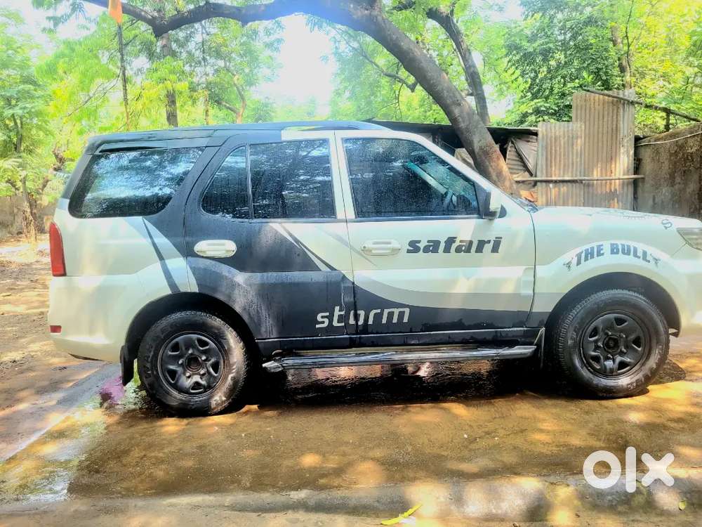 Tata Safari Storme 2013 Diesel 90000 Km Driven