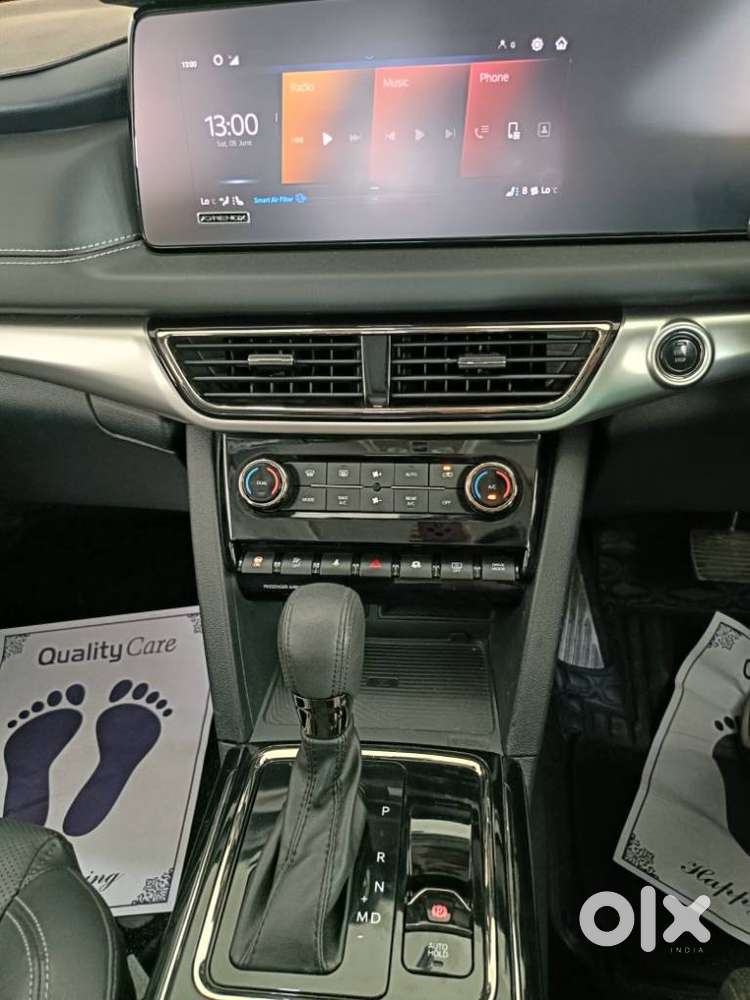 Mahindra Xuv700 2.2 Ax 7 Diesel At Luxury Pack Str, 2025, Diesel