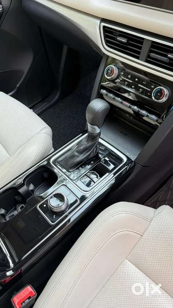 Mahindra Xuv700 Diesel 2025 Luxury Pack