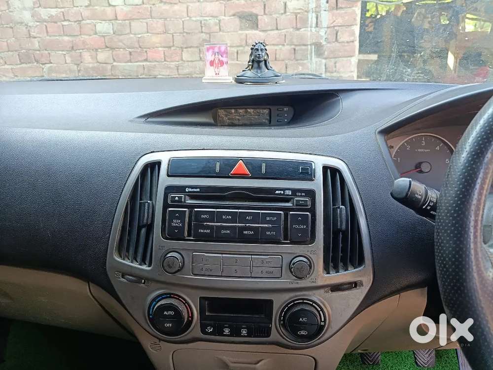 Hyundai I20 Sportz 2012