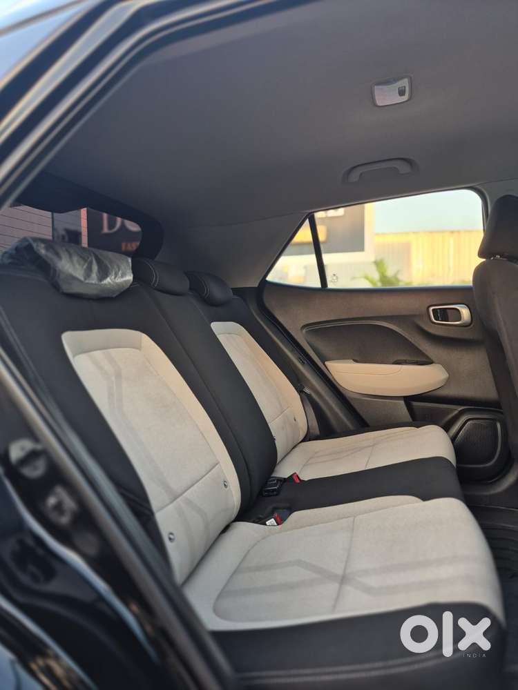 Hyundai Venue 1.2 S (o), 2024, Petrol