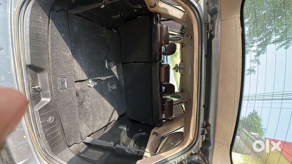 Selling My Xuv 500 W8 Top Model