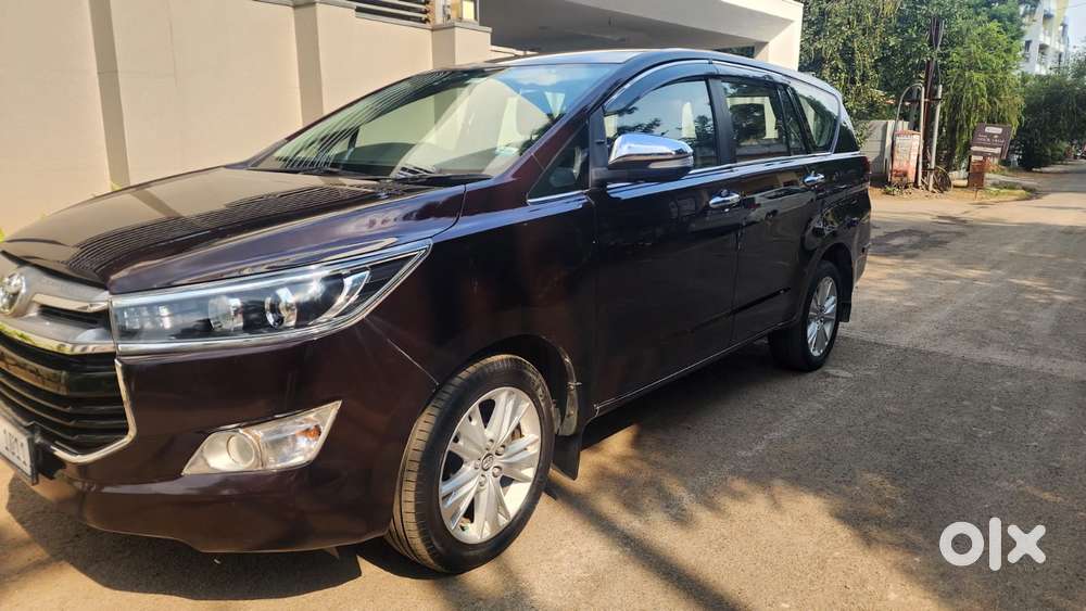 Toyota Innova Crysta 2.8z Automatic, 2016, Diesel