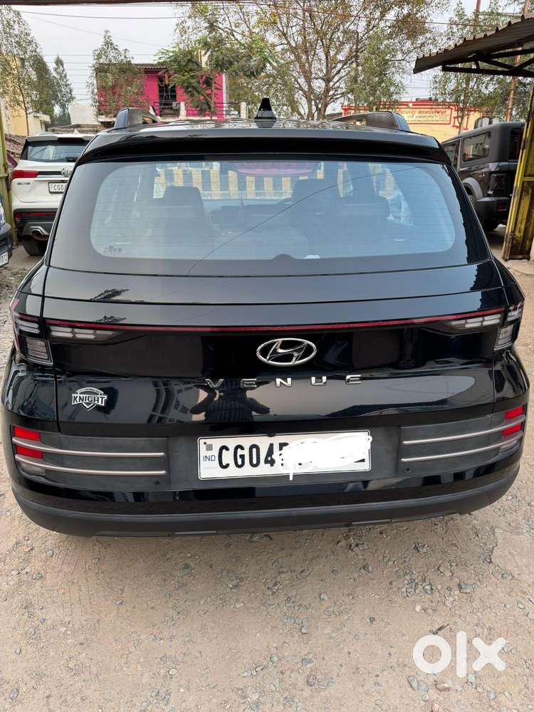 Hyundai Venue Sx Knight Edition  Mt, 2024, Petrol