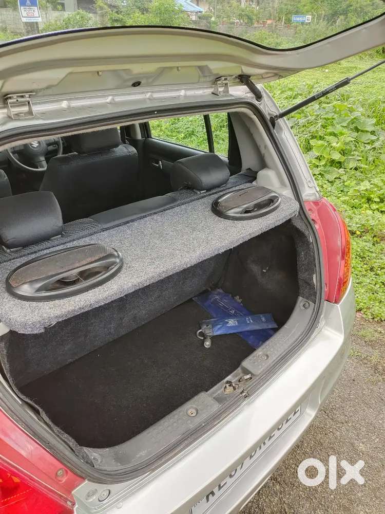Maruti Suzuki Swift 2011 Diesel 98600 Km Driven