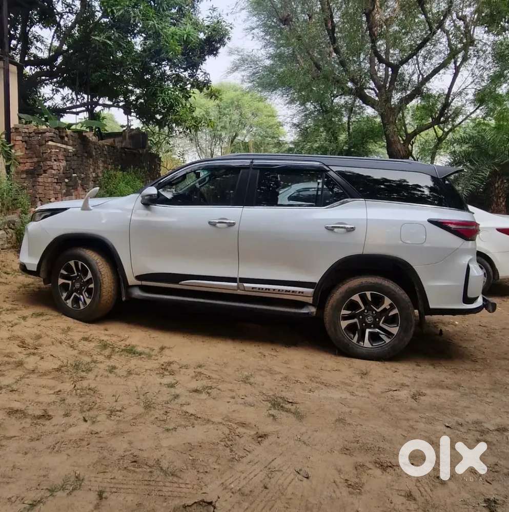 Toyota Fortuner Legender 2021