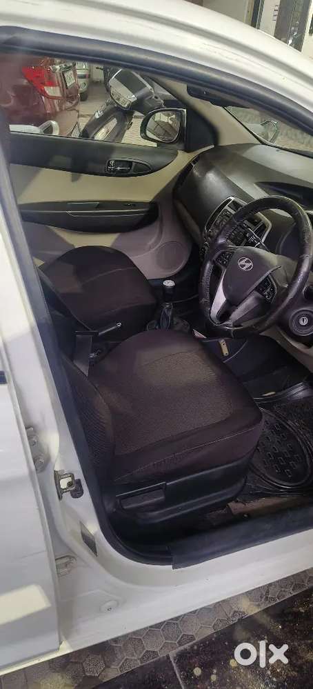 Hyundai I20 Sportz 2012 Petrol Manual Mint Condition..