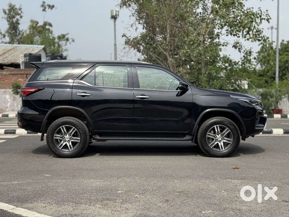 Toyota Fortuner 4x2 At 2.7 Petrol, 2023, Petrol