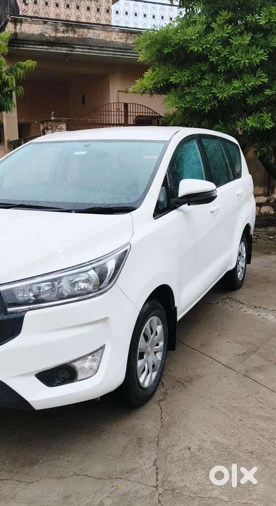 Toyota Innova Crysta 2.4 G Mt, 2022, Diesel