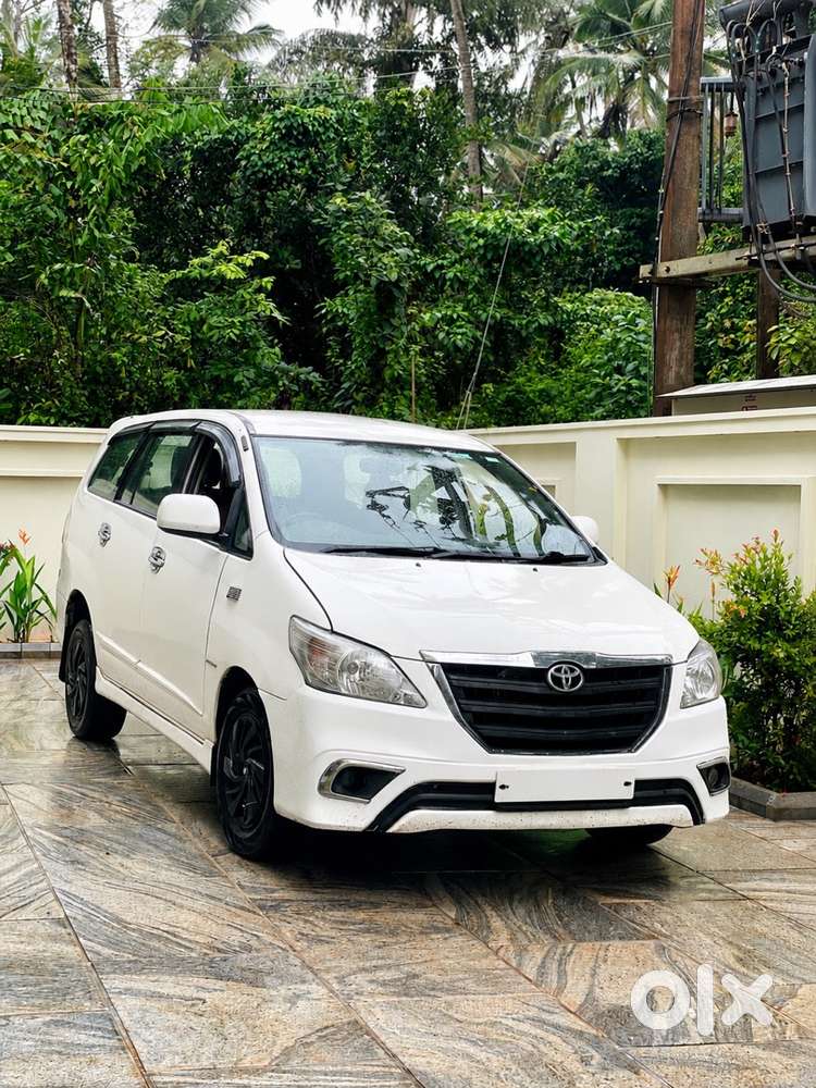 Toyota Innova Diesel 2014