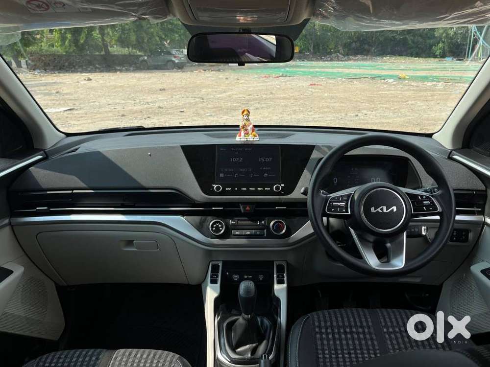 Kia Carens 1.5 Prestige 7 Str, 2023, Petrol