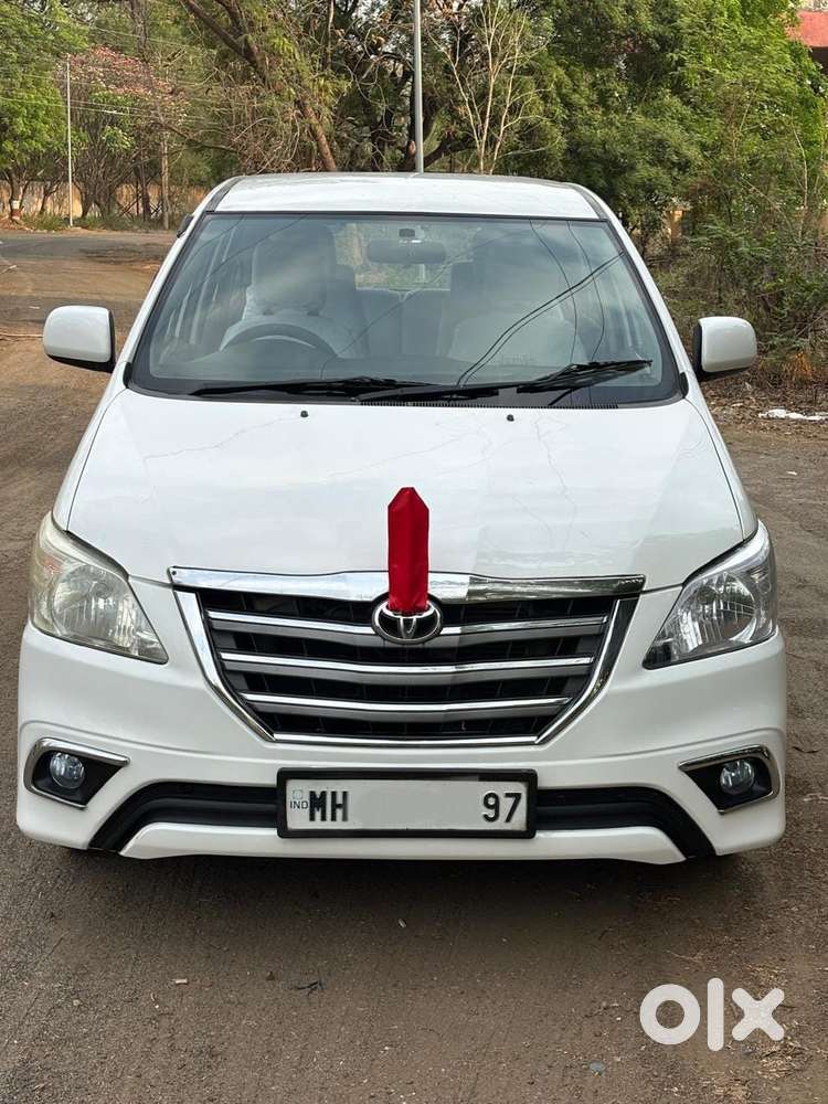 Toyota Innova 2.5 G (diesel) 7 Seater Bs Iv, 2015, Diesel