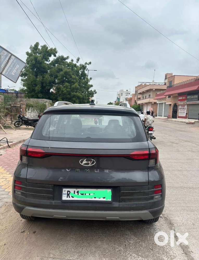Hyundai Venue Petrol 2022