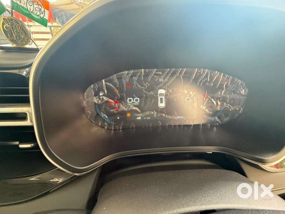 Mg Hector 2025 Petrol 2700 Km Driven