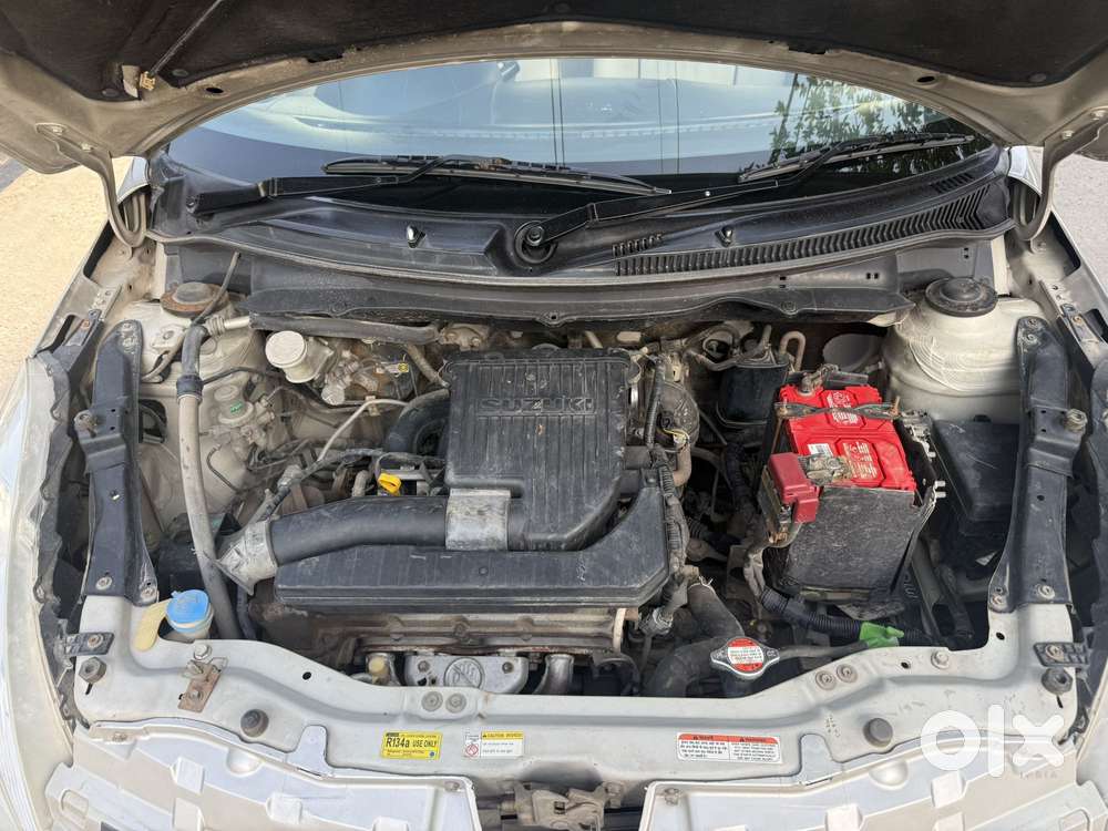 Maruti Suzuki Swift Dzire Vxi Optional, 2014, Petrol