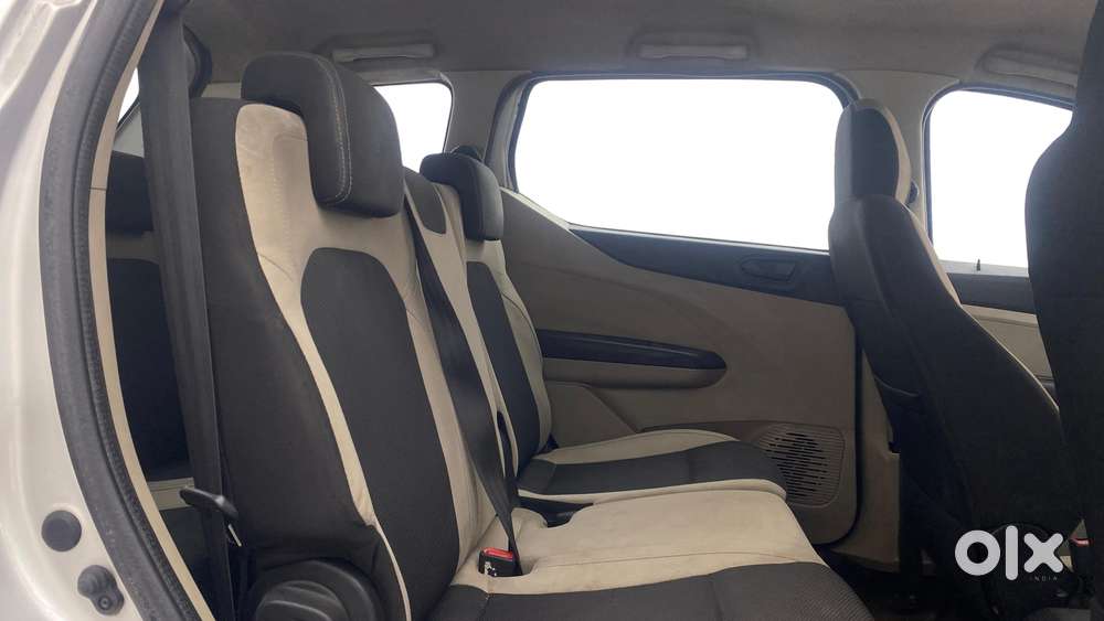 Renault Triber Rxt, 2022, Petrol