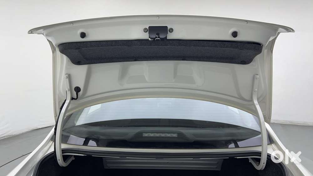 Volkswagen Vento 1.6 Highline, 2017, Petrol