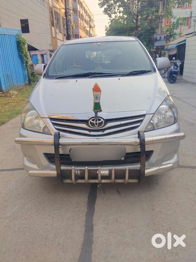 Toyota Innova 2.5 Vx 8 Str Bs-iii, 2011, Diesel