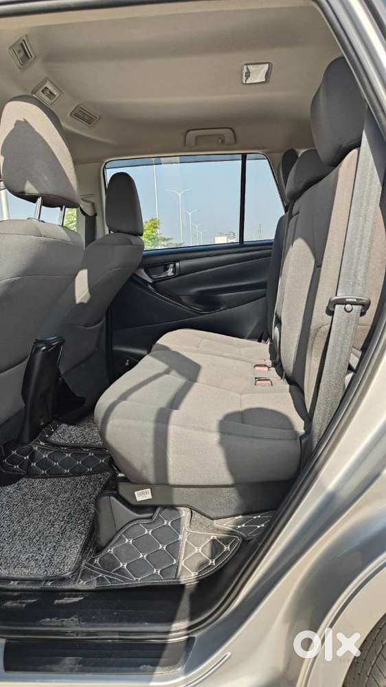 Toyota Innova Crysta [2020-ongoing] 2.7 Gx Mt 8 Str, 2024, Diesel