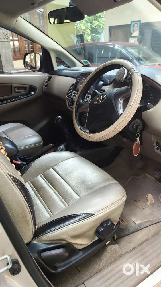 Toyota Innova 2016