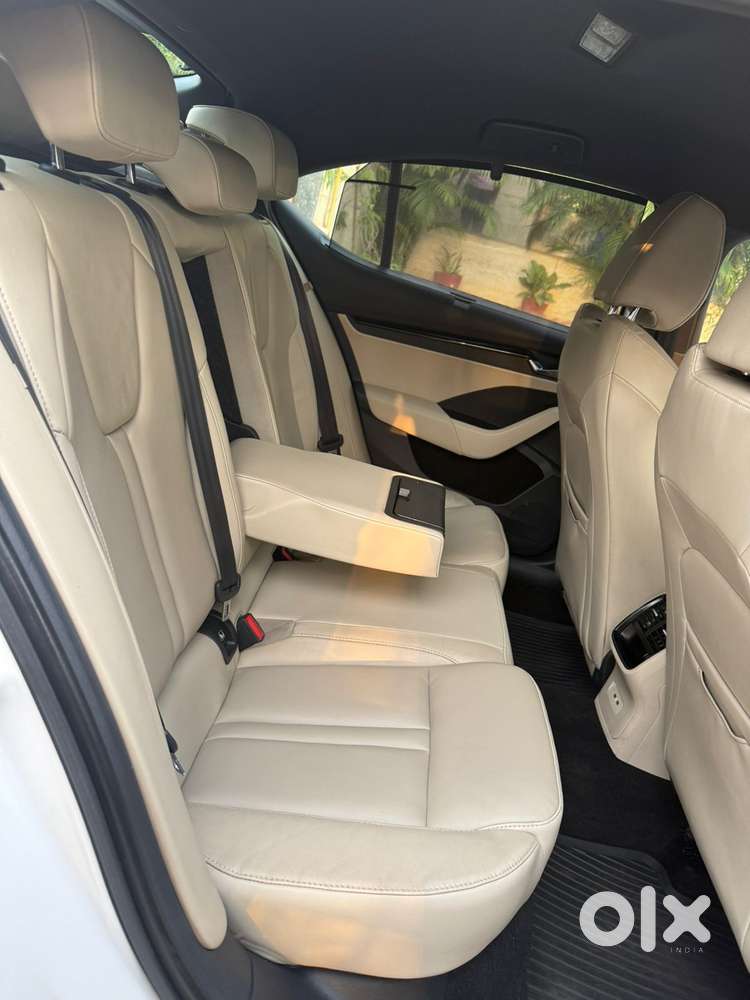 Skoda Octavia 2.0 L K Tsi At, 2022, Petrol