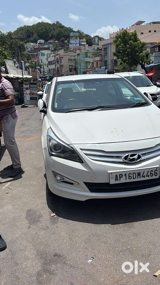 Hyundai Fluidic Verna 2016