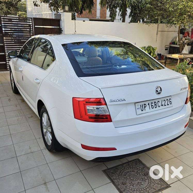 Skoda Octavia, 2015, Petrol