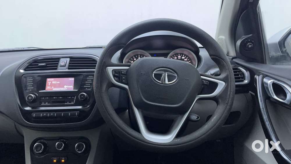 Tata Tiago Xza, 2017, Petrol