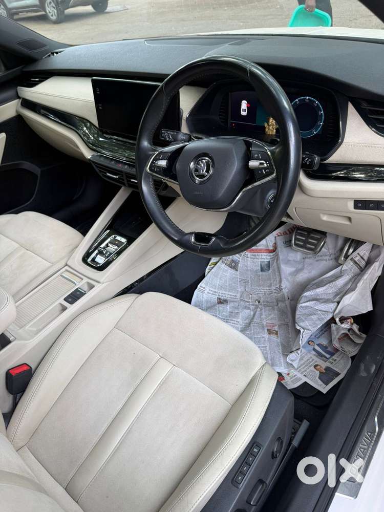 Skoda Octavia 2.0 L K Tsi At, 2023, Petrol