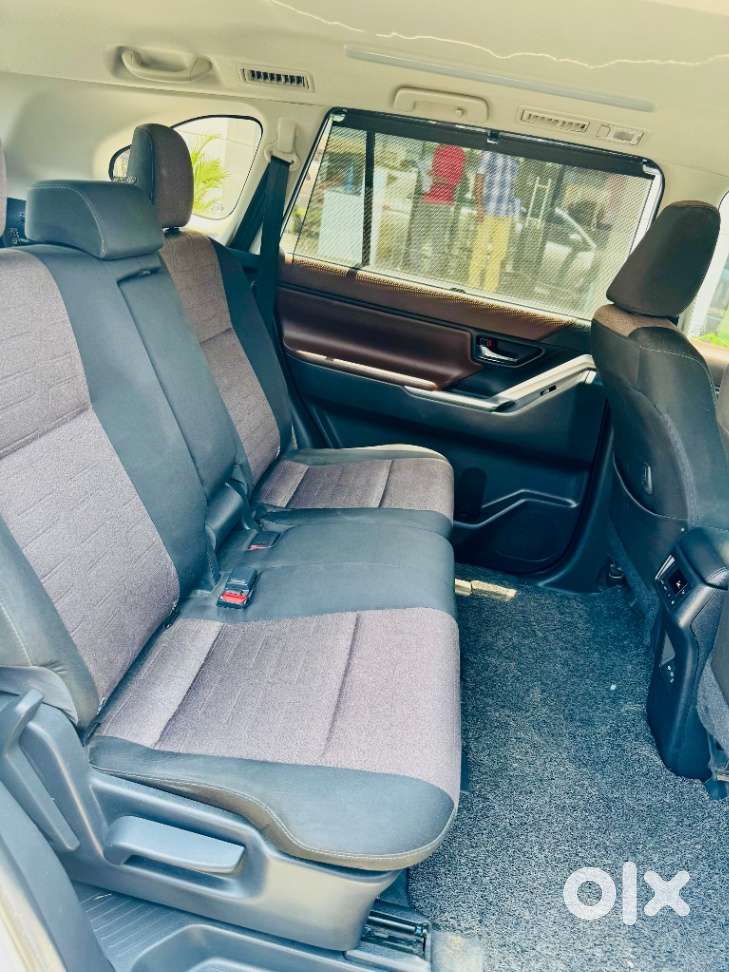 Toyota Innova Hycross 2.0 Vx (o) Hybrid 8 Str, 2023, Cng & Hybrids