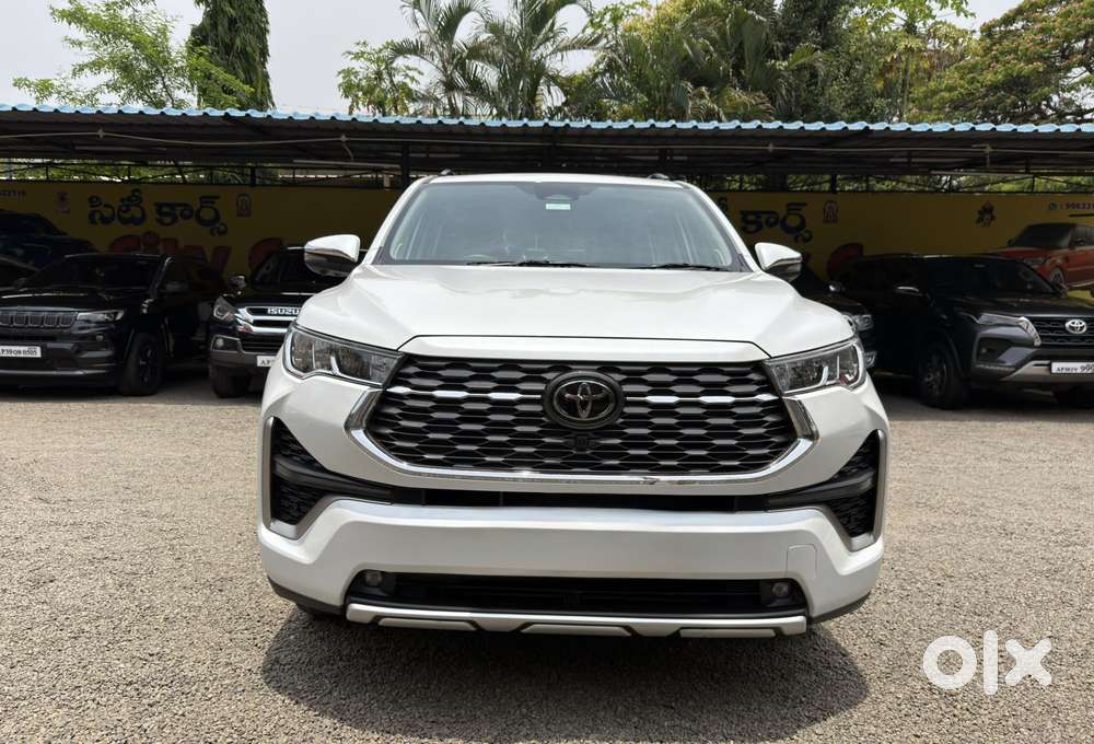 Toyota Innova Hycross 2.0 Zx (o) Hybrid 7 Str, 2025, Petrol