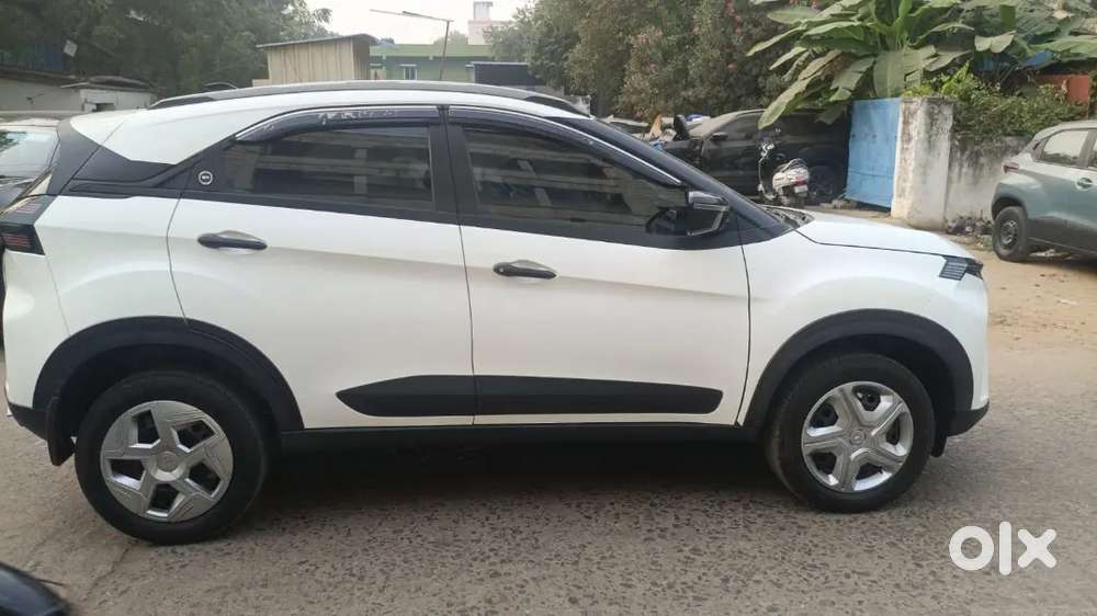 Tata Nexon Pure 2024