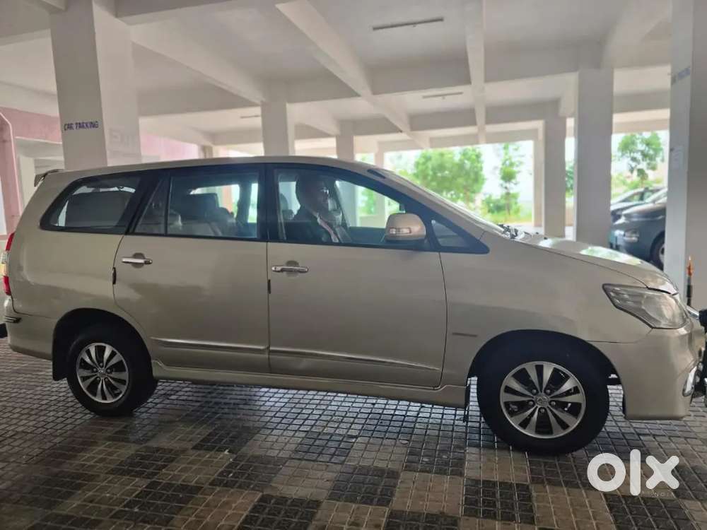 Toyota Innova 2.5 Vx 2015
