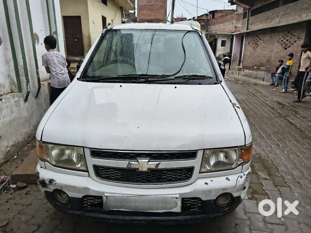 Chevrolet Tavera Neo 3 2015