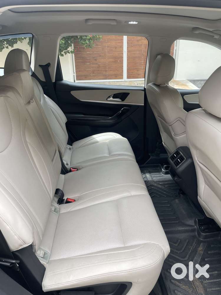 Mahindra Xuv700 2.2 Ax 7 Diesel At Str, 2024, Diesel