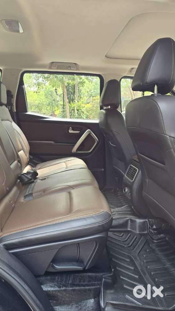 Mahindra Scorpio N Z8 Petrol At 7 Str, 2025, Petrol