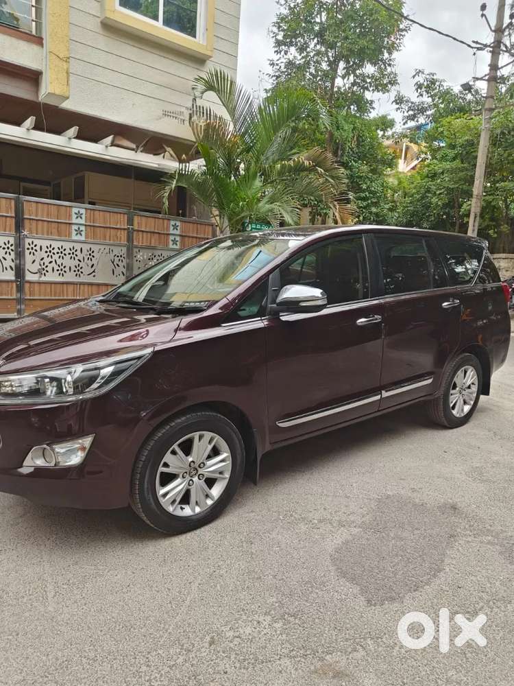 Toyota Innova Crysta 2.8 Zx At 7 Seater, 2016, Diesel