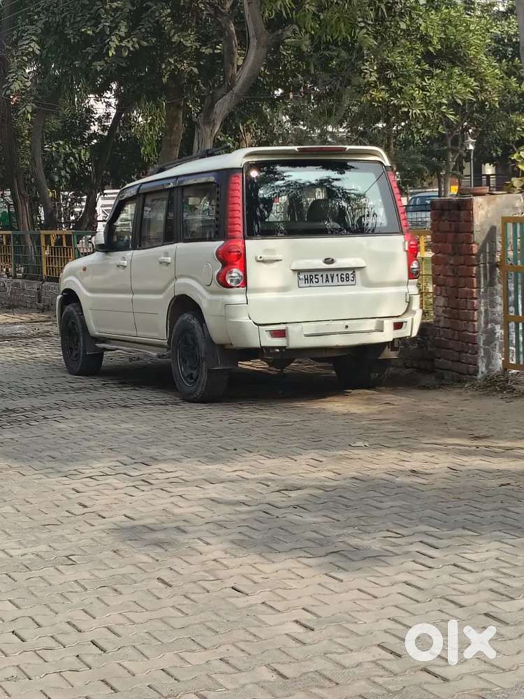Mahindra Scorpio 2013 Diesel 225000 Km Driven