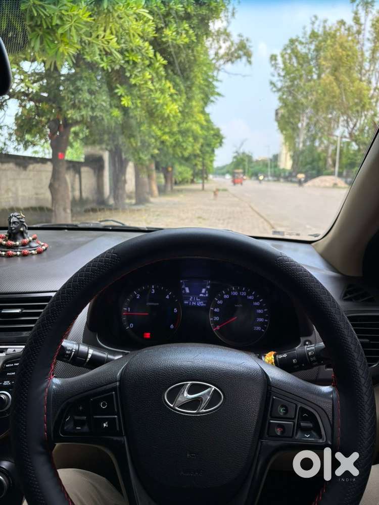 Hyundai Fluidic Verna Sx 2015 Diesel Manual